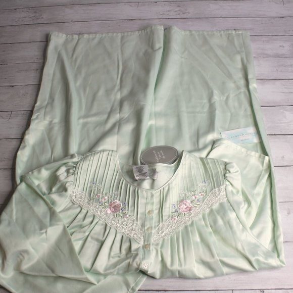 Komar Vintage Womens Satin Nightgown Size M Embroidered Lace Brushed - Picture 5 of 6